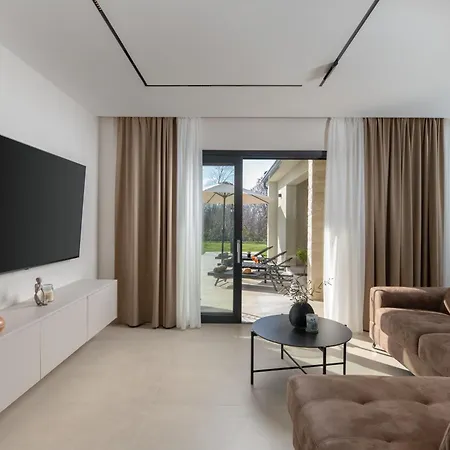 Villa Casa Presika- Wellness, Fiber Net & Peace Labin