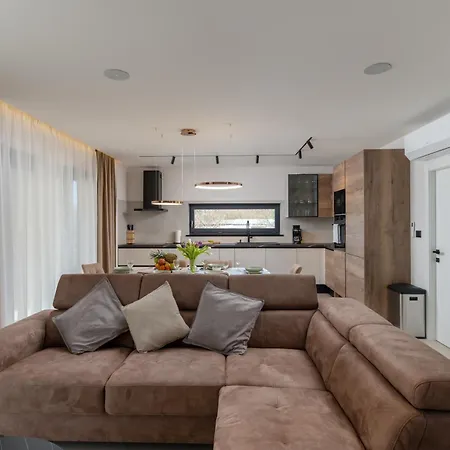 Casa Presika- Wellness, Fiber Net & Peace Villa Labin