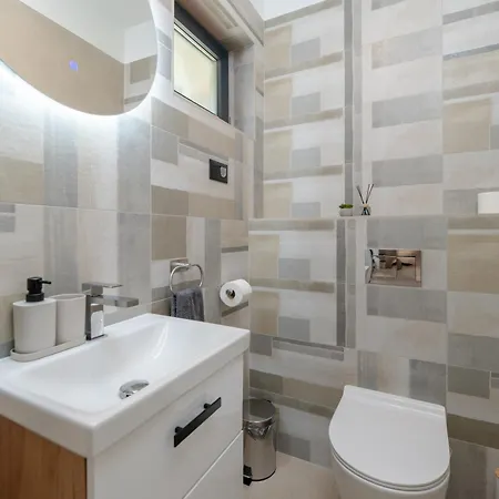 Villa Casa Presika- Wellness, Fiber Net & Peace *