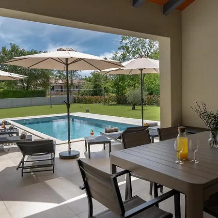 빌라 Casa Presika- Wellness, Fiber Net & Peace *